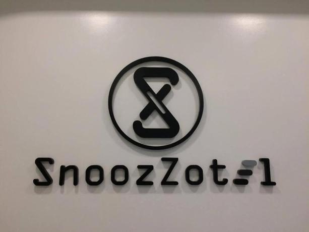 Imagen de los interiores del Hotel Snoozzotel. Foto 19