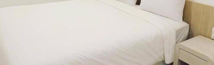 Imagen de la habitación del Hotel Snoozzotel. Foto 13