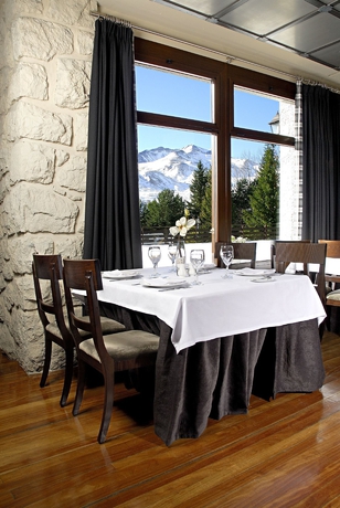 Imagen del bar/restaurante del Hotel Snö Formigal. Foto 4