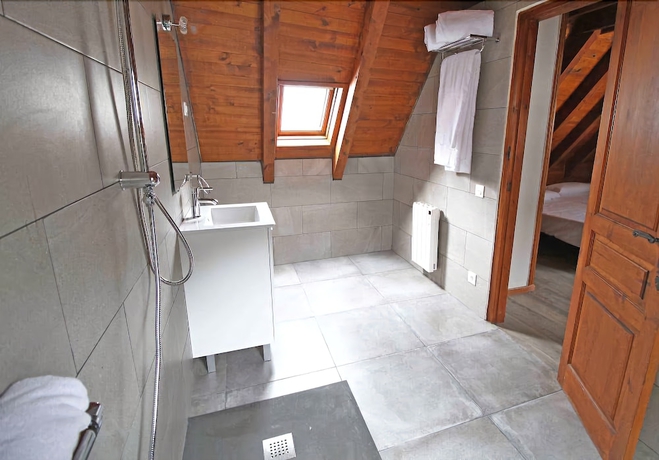 Imagen de la habitación del Hotel Snö Mont Romies. Foto 13