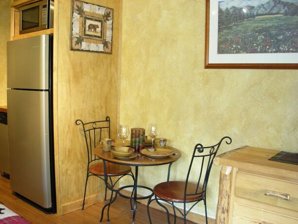 Imagen general del Hotel Snow Bear Inn. Foto 10