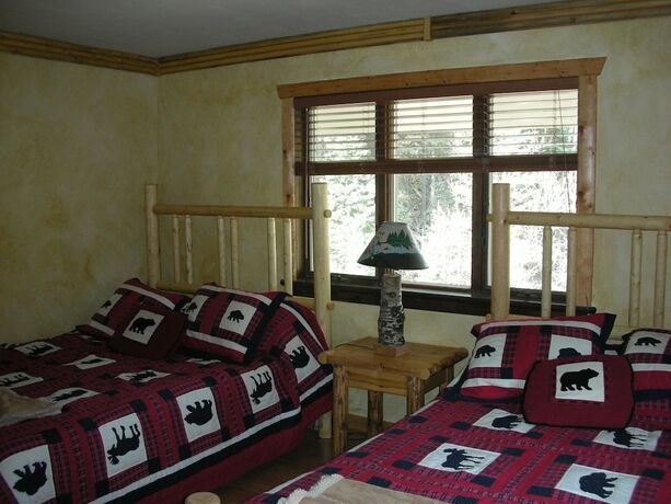 Imagen general del Hotel Snow Bear Inn. Foto 14