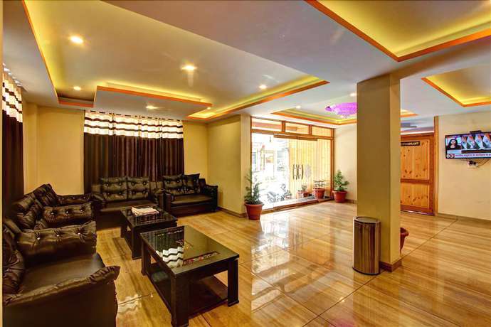 Imagen de los interiores del Hotel Snow Country Manali. Foto 19