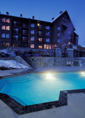 Imagen de la piscina del Hotel Snow Creek Lodge By Fernie Lodging. Foto 18