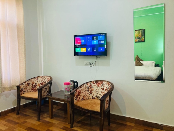 Imagen de la habitación del Hotel Snow Crest Residency- A Pure Veg. Foto 12
