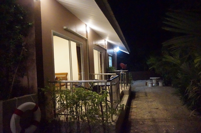 Imagen de los exteriores del Hotel Snow House, Krabi. Foto 15