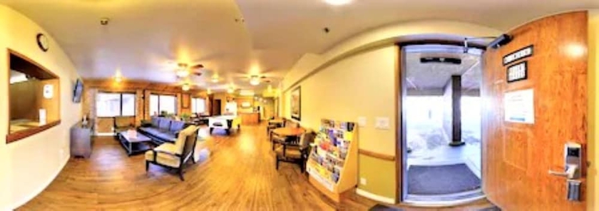 Imagen de los interiores del Hotel Snow Lake Lodge. Foto 19