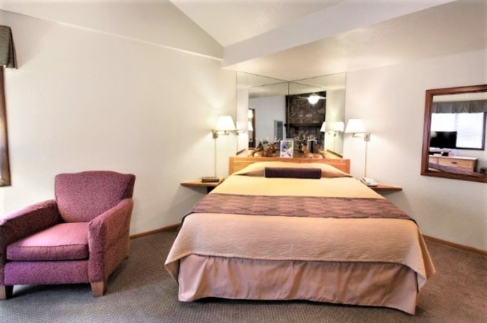 Imagen de la habitación del Hotel Snow Lake Lodge. Foto 6