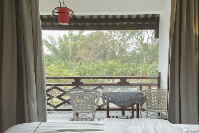 Imagen general del Hotel Snow Lion Riverside Resort. Foto 1