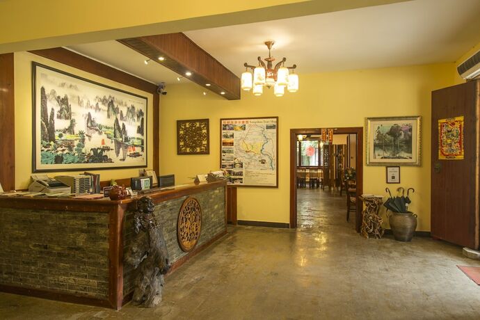 Imagen general del Hotel Snow Lion Riverside Resort. Foto 7