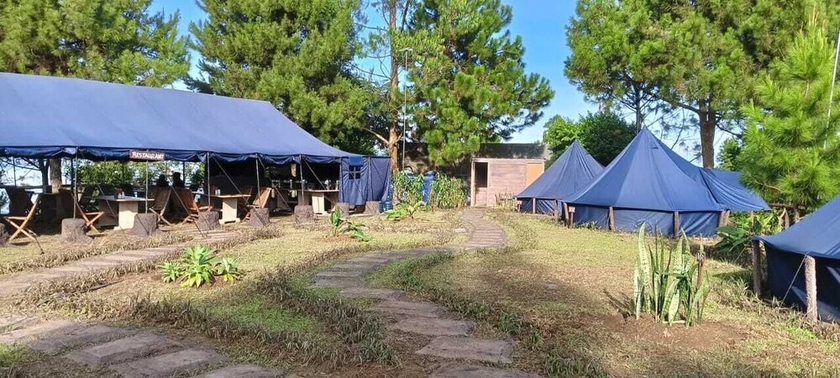 Imagen del bar/restaurante del Hotel Snow Princess Mountain Glamping Resort at Clubbali, Lembang. Foto 5