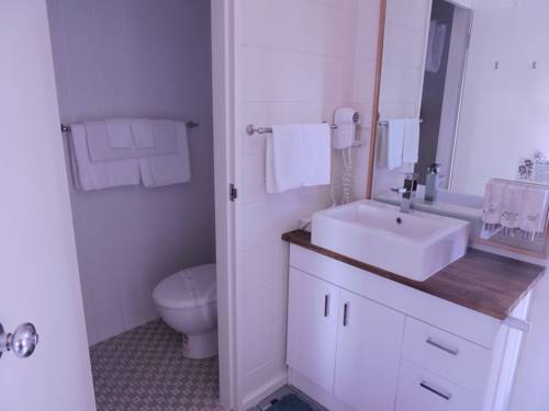 Imagen de la habitación del Hotel Snow Season Motor Inn. Foto 3