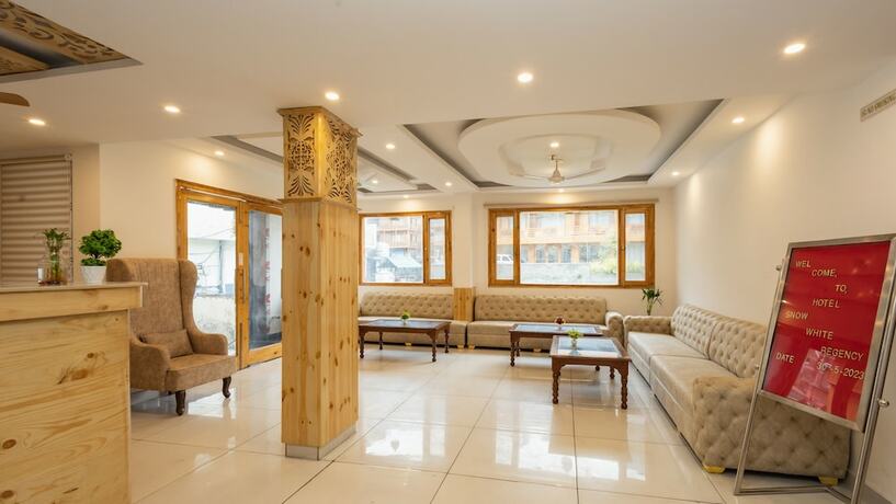 Imagen general del Hotel Snow White Regency Manali. Foto 11