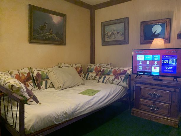 Imagen de la habitación del Hotel SnowMansion Taos Adventure Lodge. Foto 16