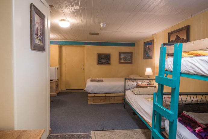 Imagen de la habitación del Hotel SnowMansion Taos Adventure Lodge. Foto 17