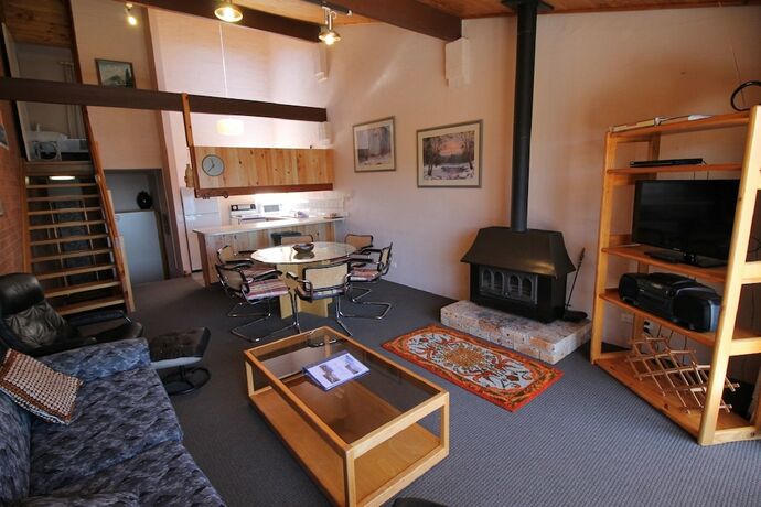 Imagen general del Hotel Snowbird 1 - Jindabyne Townhouse. Foto 8