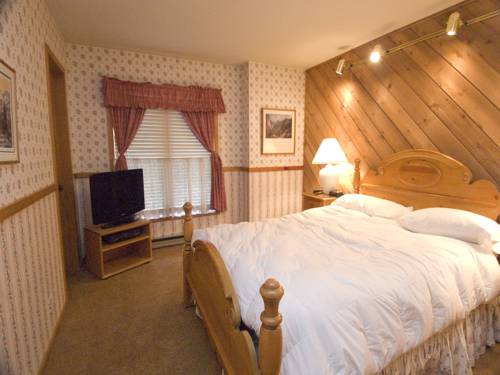 Imagen de la habitación del Hotel Snowcreek Resort. Foto 8
