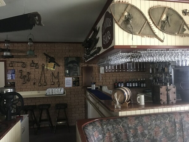 Imagen del bar/restaurante del Hotel Snowy Mountains Motor Inn. Foto 22
