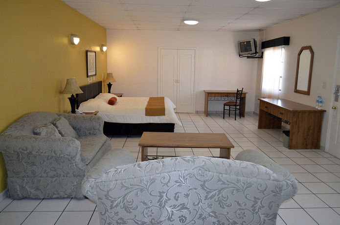 Imagen de la habitación del Hotel Sntenario. Foto 9