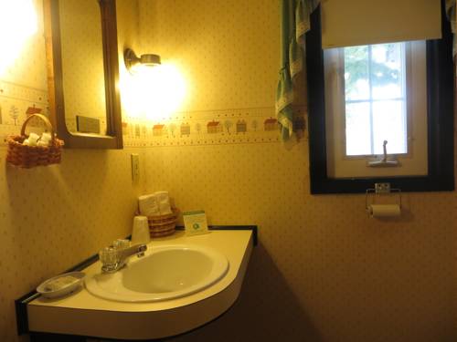 Imagen de la habitación del Hotel Snyder's Shoreline Inn. Foto 10