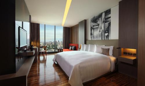 Imagen de la habitación del Hotel So/ Bangkok. Foto 6