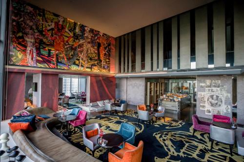 Imagen de la habitación del Hotel So/ Bangkok. Foto 13