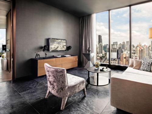 Imagen de la habitación del Hotel So/ Bangkok. Foto 19