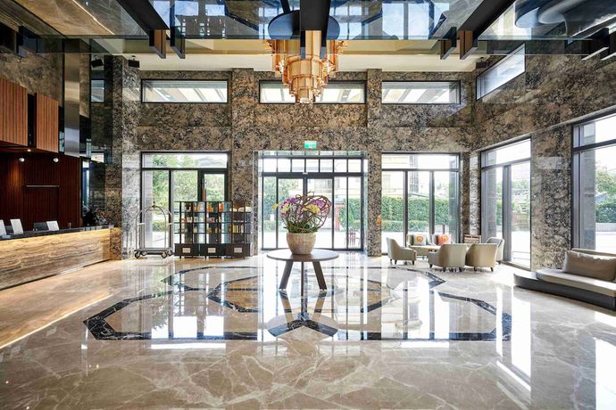 Imagen de los interiores del Hotel So Fun. Foto 19