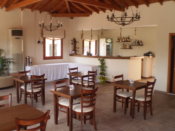 Imagen del bar/restaurante del Hotel So Nice. Foto 4