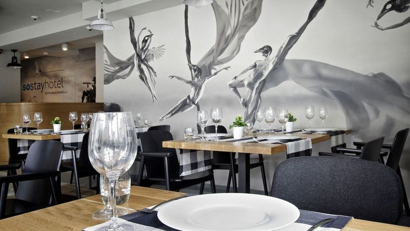 Imagen del bar/restaurante del Hotel So Stay. Foto 2
