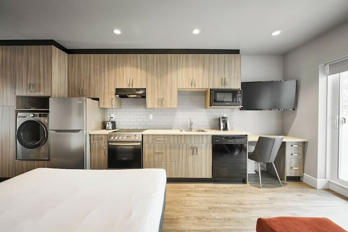 Imagen de la habitación del Hotel SoLo Suites. Foto 11