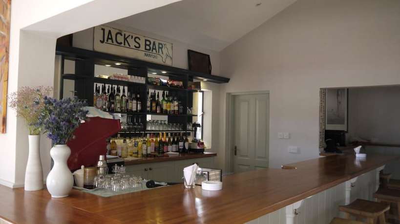 Imagen del bar/restaurante del Hotel Soames and Jack\'s Bar. Foto 4