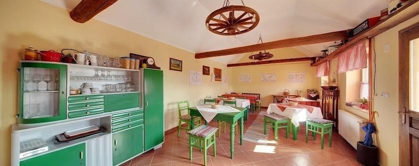 Imagen del bar/restaurante del Hotel Sobe Kod Baje - Baranjska Kuca. Foto 4