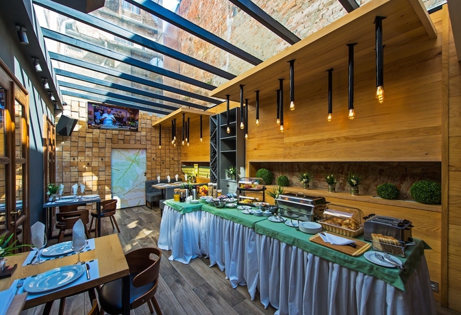 Imagen del bar/restaurante del Hotel Sobe Merlon, Osijek. Foto 4