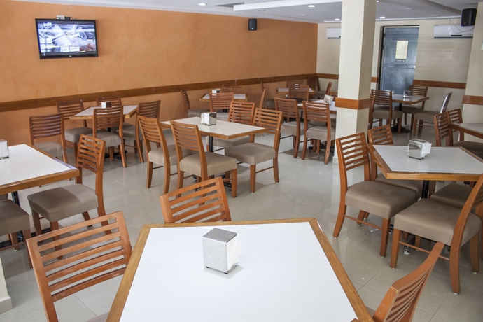 Imagen del bar/restaurante del Hotel Soberanis. Foto 2