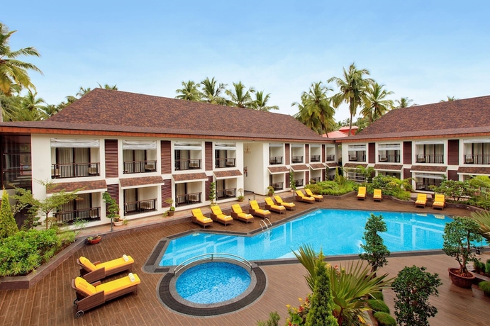 Imagen de la piscina del Hotel Sobit Sarovar Portico Goa. Foto 18