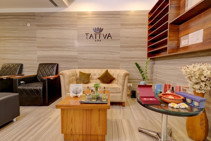 Imagen de la piscina del Hotel Sobit Sarovar Portico Goa. Foto 19