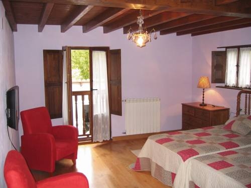 Imagen de la habitación del Hotel Sobrefuentes. Foto 12
