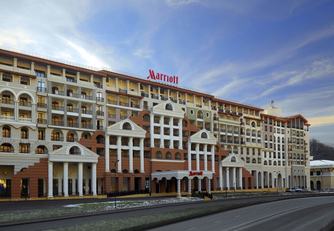 Imagen de los exteriores del Hotel Sochi Marriott Krasnaya Polyana. Foto 10