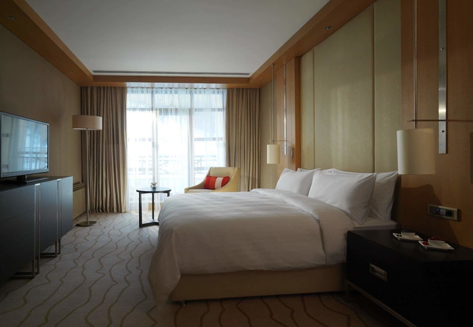 Imagen de la habitación del Hotel Sochi Marriott Krasnaya Polyana. Foto 9
