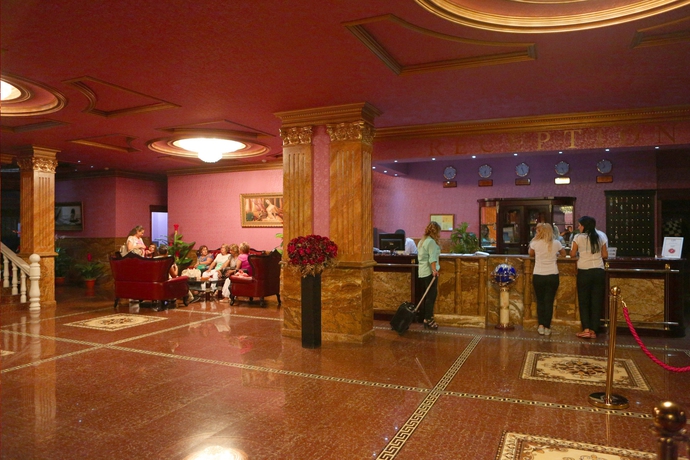 Imagen de los interiores del Hotel Sochi Palace. Foto 11