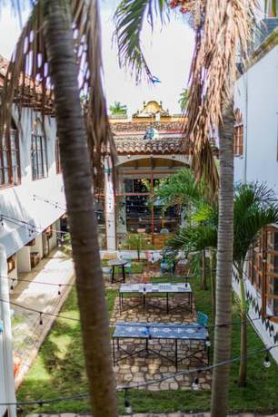 Imagen de los exteriores del Hotel Socialtel Granada - Hostel. Foto 8