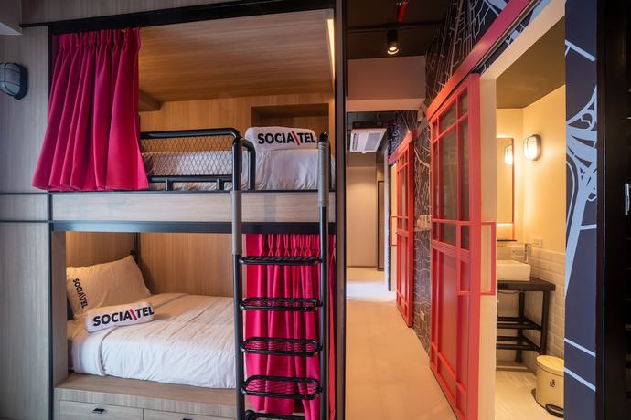 Imagen de la habitación del Hotel Socialtel Koh Samui. Foto 7