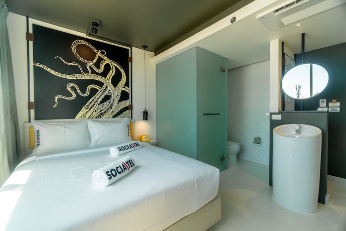 Imagen de la habitación del Hotel Socialtel Koh Samui. Foto 8