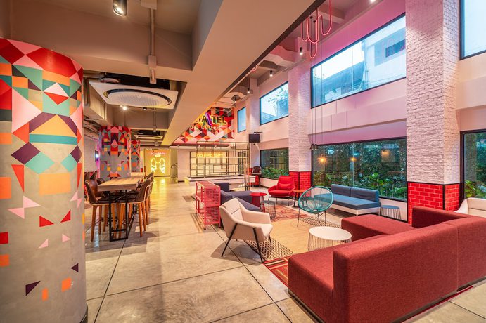 Imagen de la habitación del Hotel Socialtel Koh Samui. Foto 10