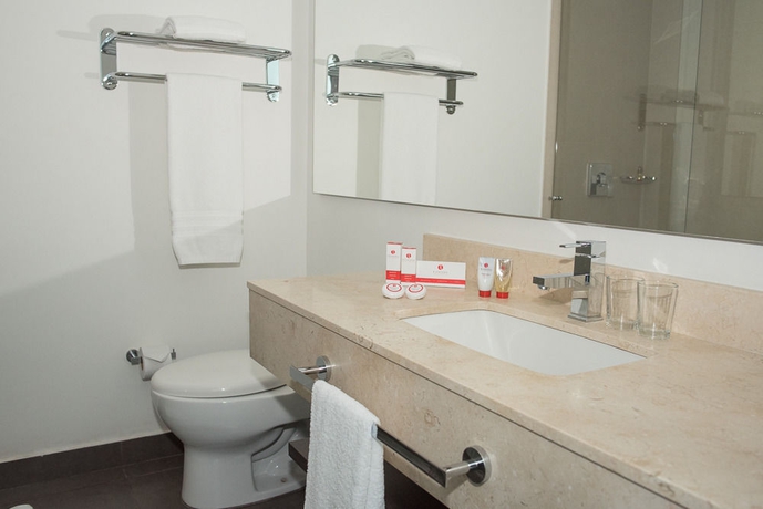 Imagen de la habitación del Hotel Socialtel Parque 93 Bogota. Foto 9