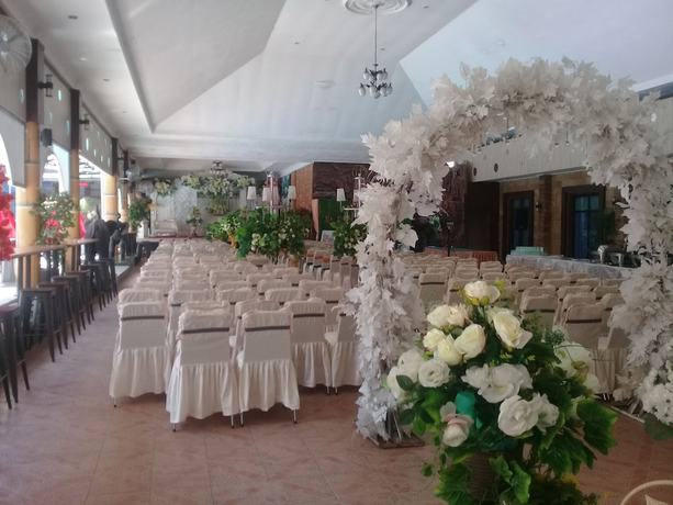 Imagen del bar/restaurante del Hotel Soeltan Luxe. Foto 2