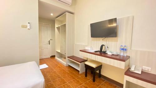 Imagen de la habitación del Hotel Soeltan Luxe Lampung. Foto 20