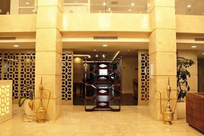Imagen de los interiores del Hotel Sofi. Foto 20