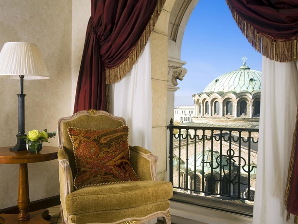 Imagen de la habitación del Hotel Sofia Balkan Palace. Foto 12